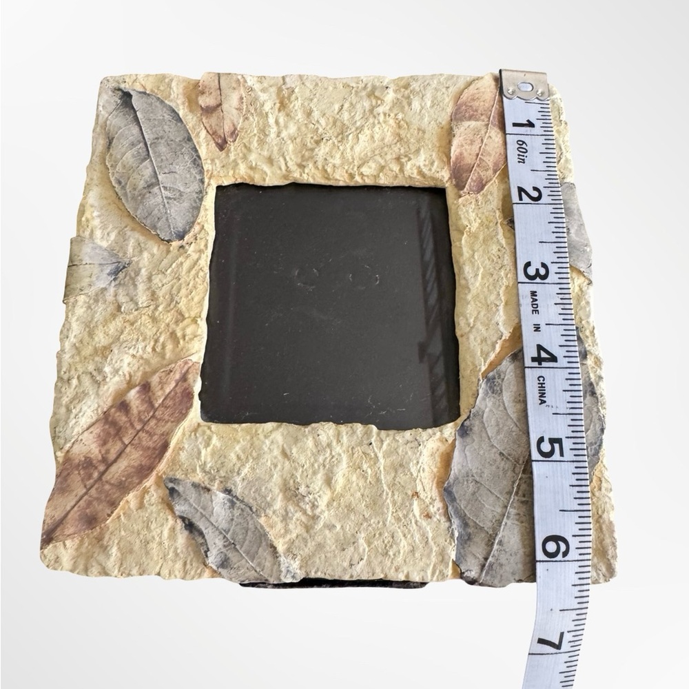 Leaf Patterned Stone Look Photo Frame - Picture 5 of 7